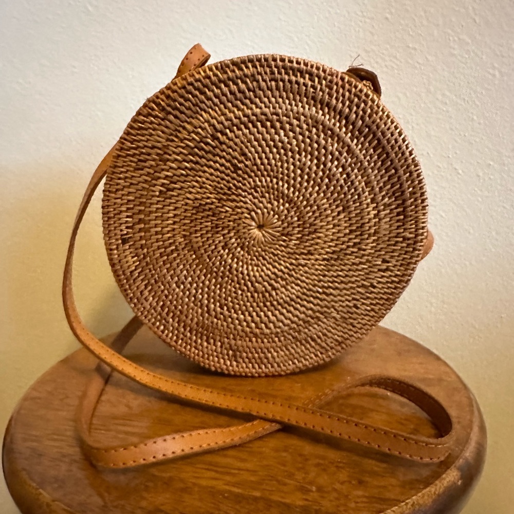 Round Rattan Crossbody
